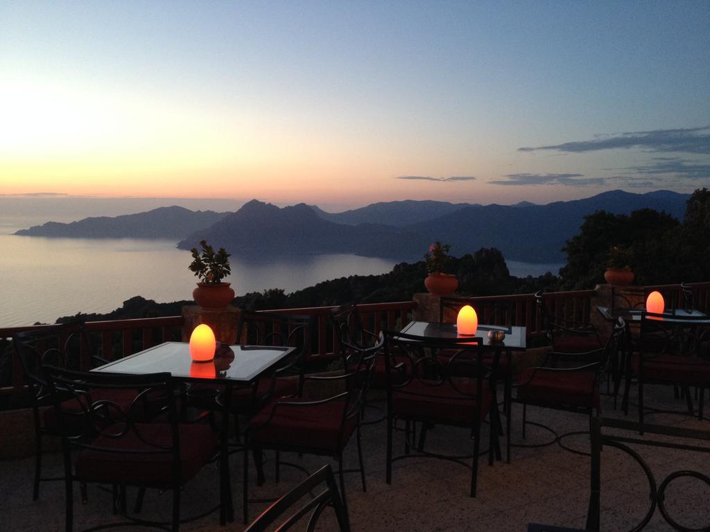 Hotel Les Roches Rouges Пяна Екстериор снимка