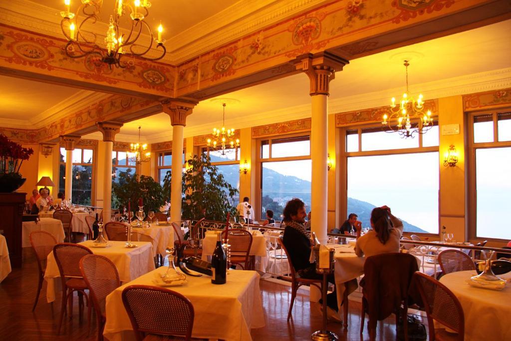 Hotel Les Roches Rouges Пяна Екстериор снимка